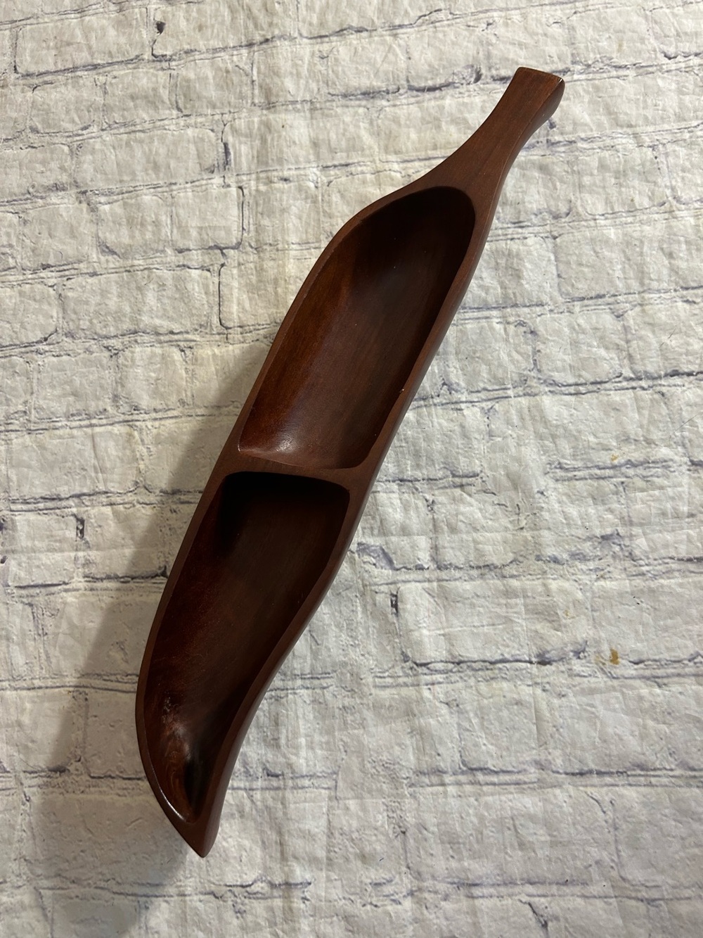 WEST INDIES MAHOGANY INC. MADE OF GENUINE SOLID MAHOGANY SERVING TRAY POD SHAPED